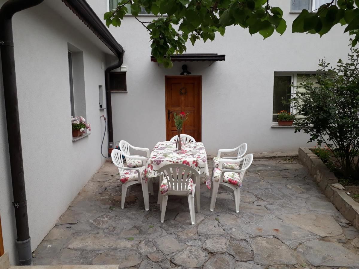 Гостевой дом Guest House Sahat Hill Пловдив-7
